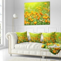 Designart Sarı Kadife Çiçeği - Çiçekli Kırlent - 16x16