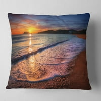 Designart Güzel Günbatımında Köpüren Dalgalar - Deniz Kıyısı Atma Yastığı - 18x18
