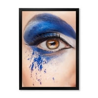 Designart 'Mavi Fantezi Makyajlı Kahverengi Gözün Yakın Çekimi' Modern Çerçeveli Sanat Baskısı